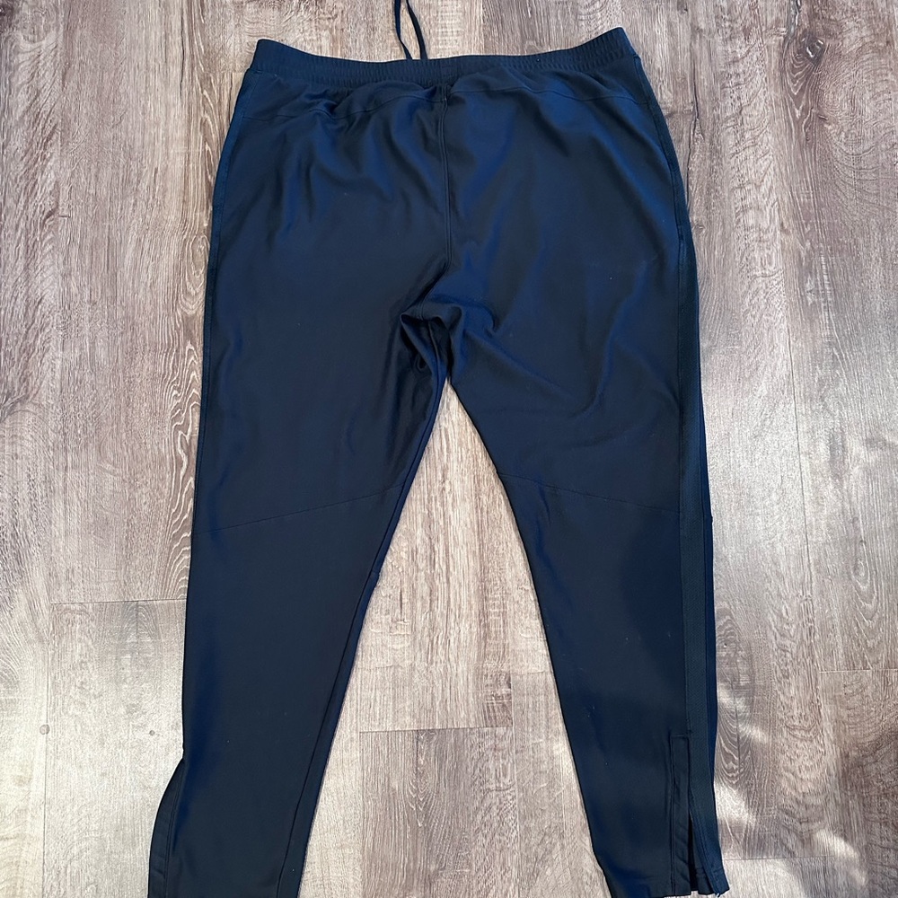 Men’s UA Black Athletic Pants - XXL
